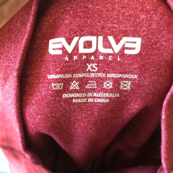 NWOT Evolve Apparel Super Scrunch Crimson Red Leggings - Picture 3 of 10